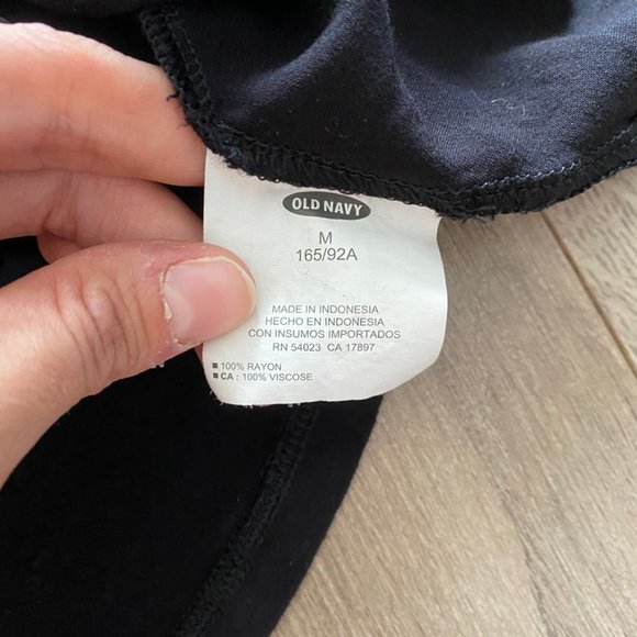 Old Navy Basic Black Flowy Long Sleeve Shirt - Picture 4 of 7